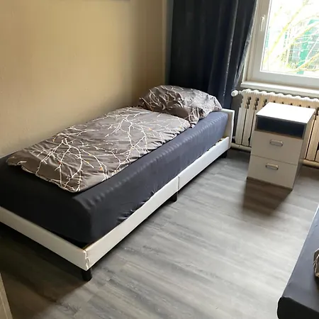 M&r Hostel