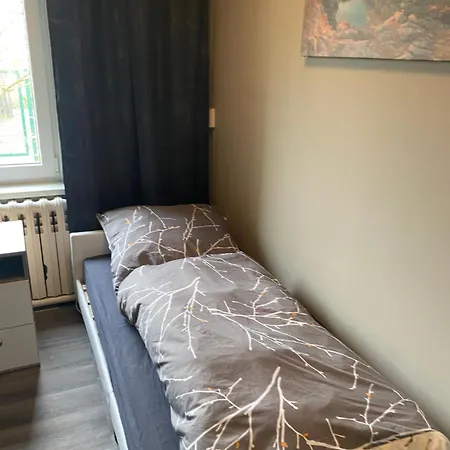 Hostel M&r *