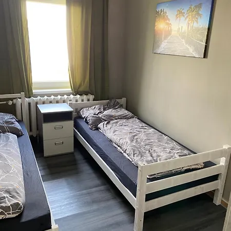 Hostel M&r
