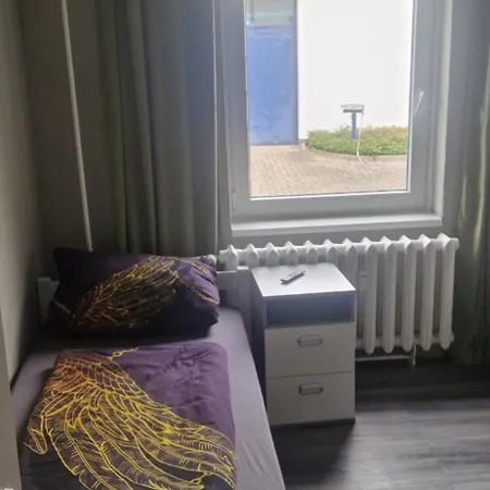 M&R Motel Hostel *