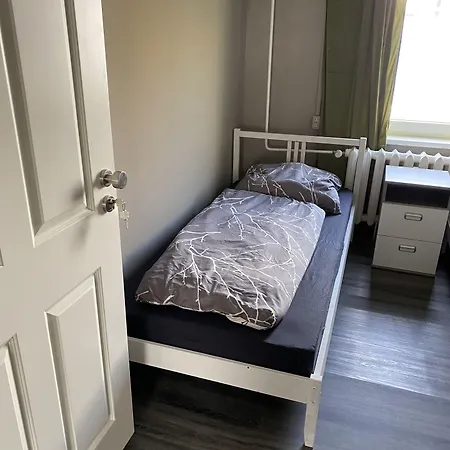 Hostal M&r *