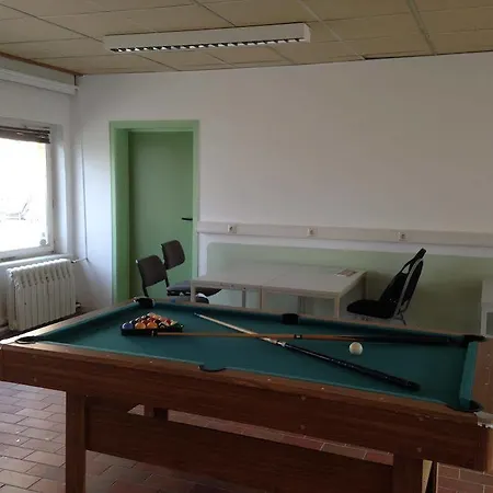 Hostel M&R Motel